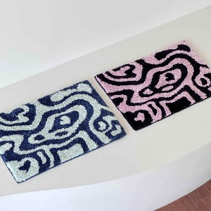 [Self-made] Maze in heart tufting rugs.